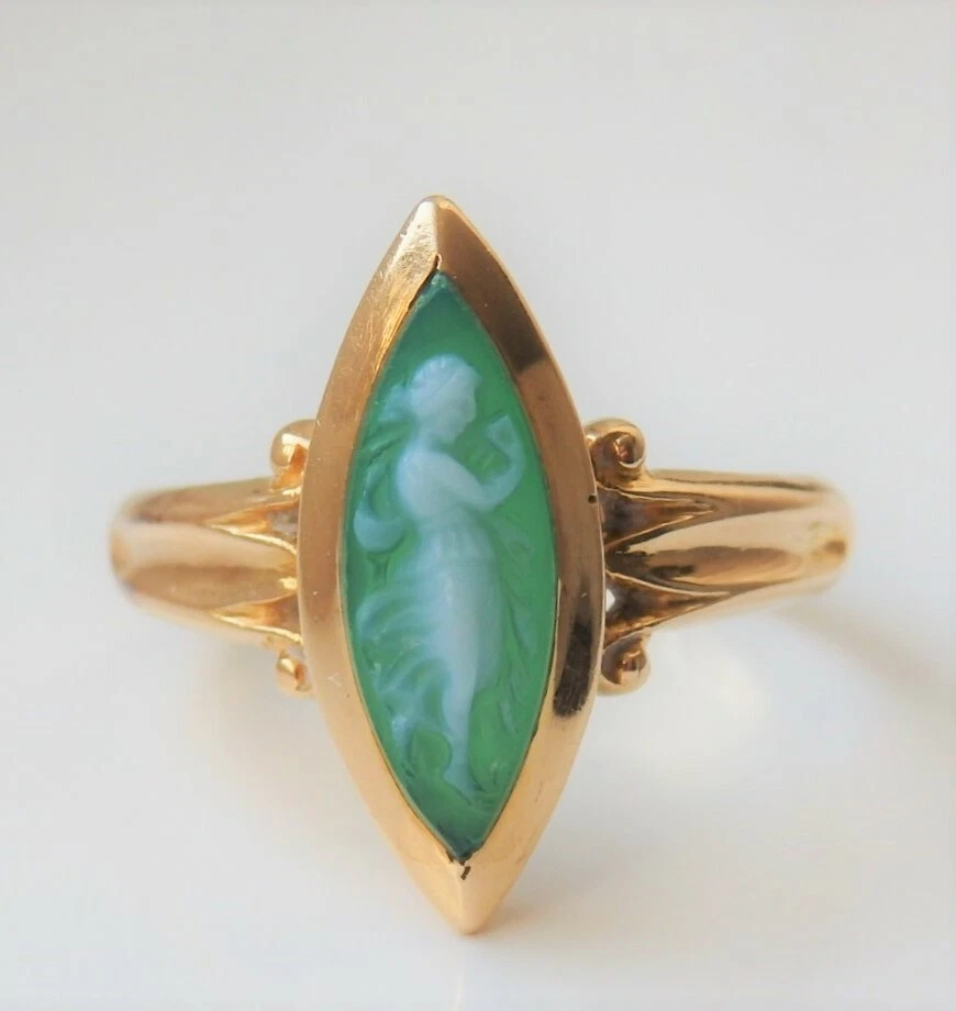 Green cameo deals ring