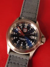 LUMINOX 800 SERIES MENS WATER RESISTANT BLUE DIAL SAPPHIRE CRYSTAL WATCH WORKS !