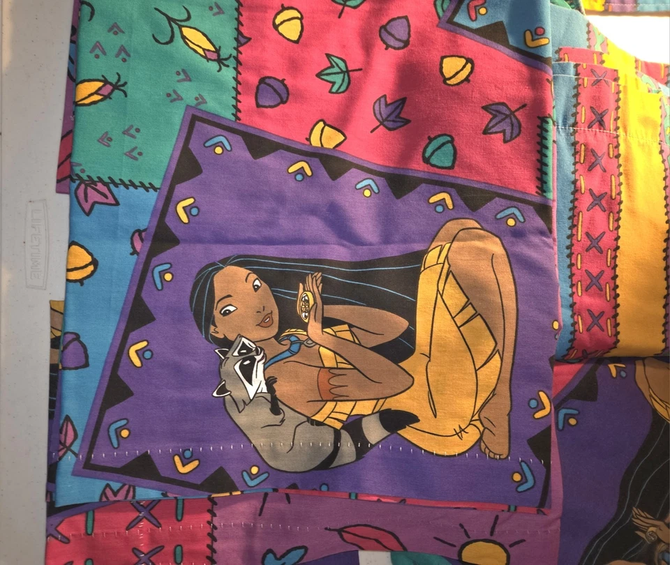 Conjunto de lençóis duplos Pocahontas com cortinas e fronha - Imagem 2 de 4