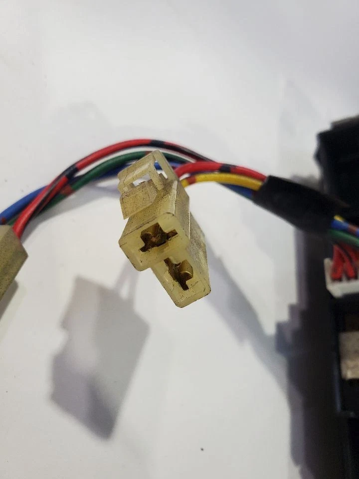 1997 铃木 X90 原始设备制造商右前开关  — 第 4/4 张图片