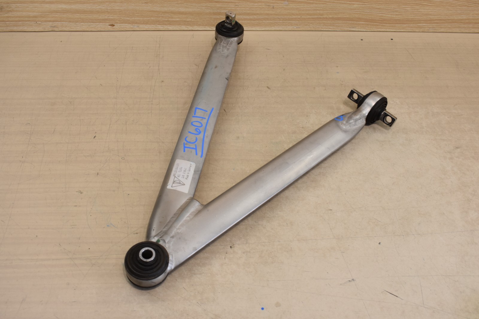 04-06 PORSCHE CARRERA GT REAR SUSPENSION LOWER CONTROL TRACK ARM OEM 98033104101