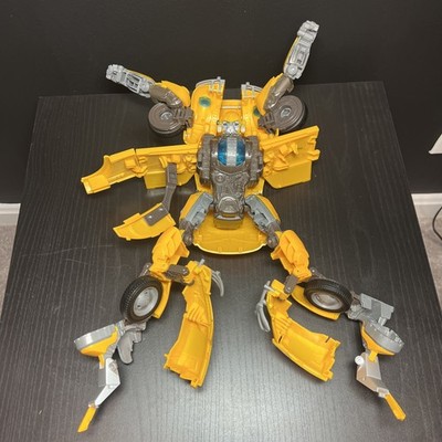 Takara Tommy Hasbro Transformers Power Charge Bumblebee Missing Right Fender