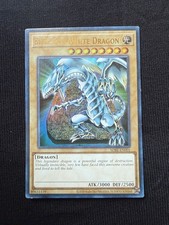 Yu-Gi-Oh Konami Blue-Eyes White Dragon SDBE-EN001 1st Ed Ultra Rare Holo