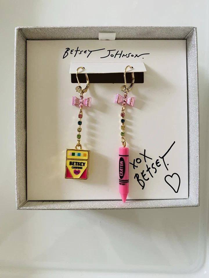 Betsey Johnson Back To School Pink Bow Crayon Box Mismatch Drop Earrings NEW IOB - Image 2 of 4