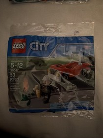 Lot Of 4 - LEGO CITY:  Polybag Sets 30229, 30313, 30347 And 30315