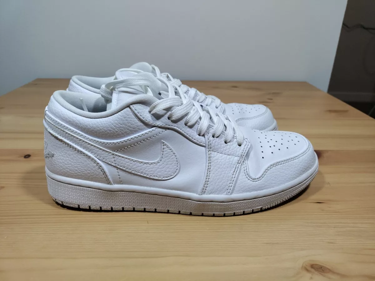 Nike AIR JORDAN 1 RETRO LOW TRIPLE