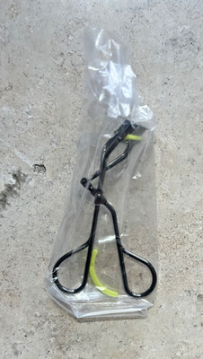 LimeLife On The Rise Professional Eyelash Curler (Retails $25) NIB