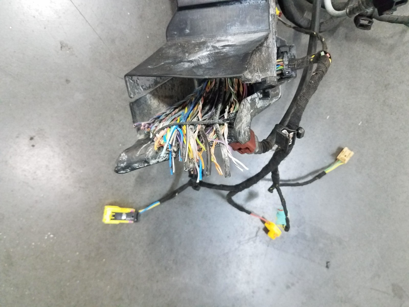 2017 Audi R8 V10 Plus Spyder Chassis Wiring Harness - CUT #4720 CA2