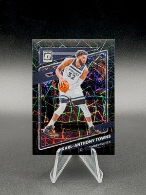 KARL-ANTHONY TOWNS 2021-22 Panini Donruss Optic Black Velocity (Jersey #) 32/39
