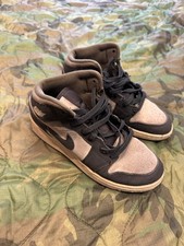 Nike Air Jordan 1 Mid SE GS Medium Olive Off Noir Sneakers Youth 6Y