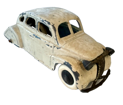 Dodger様用 飾り車　アンティーク　ドイツ　靴職人 Vintage Tootsietoy 1930s Doodlebug - White - All Original! & Nice