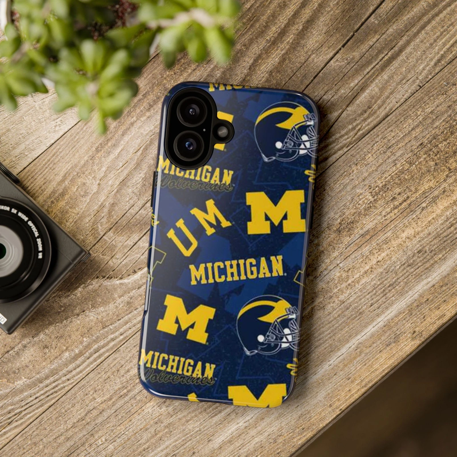 Michigan Wolverines Apple iPhone Cases