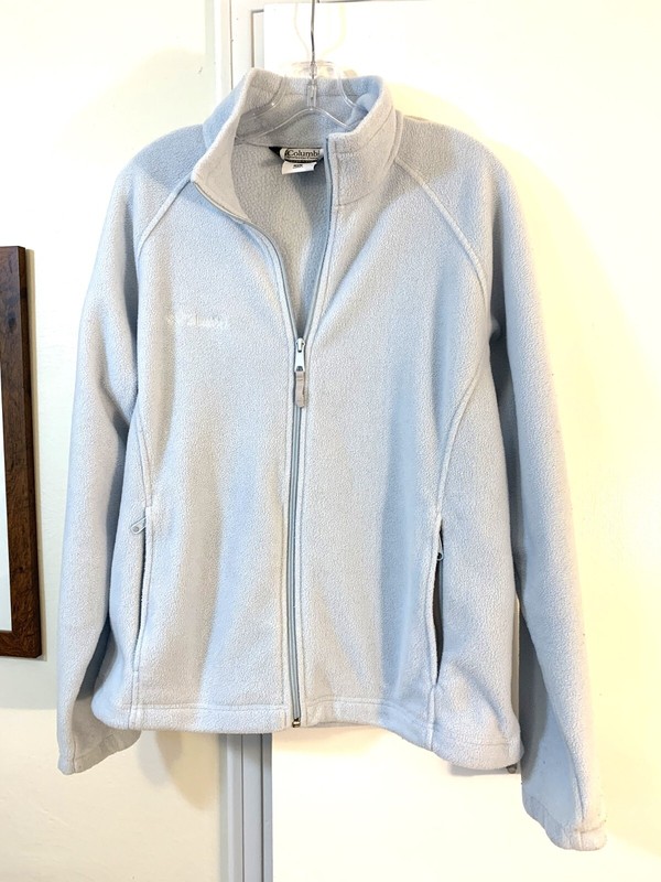 Women's Columbia fleece zip jacket sz.XL, pockets, powder blue, gently pre-owned