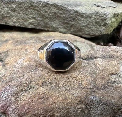 Men's Onyx Ring .925 Sterling Silver Size 10 Plain Classic Dome Band. - Image 1 of 3