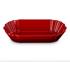 Le Creuset Bistro Boat 14 oz- Cerise