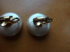 Beautiful Vintage Trifari Pearl off White Large Round Clip On Earrings — photo 8