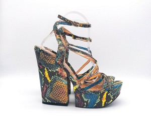 bcbg whitney sandal