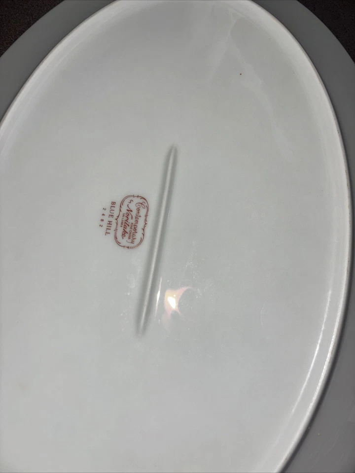 Plato para servir ovalado Noritake Blue Hill 14" L 10" W borde de platino de porcelana fina de colección Foto 3 de 4