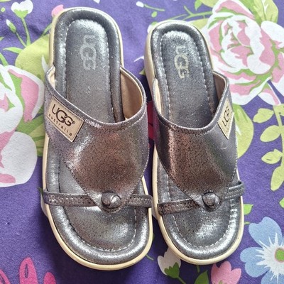 Damen Schuhe Schlappen Gr. 36 UGG Australia Silber Metallic