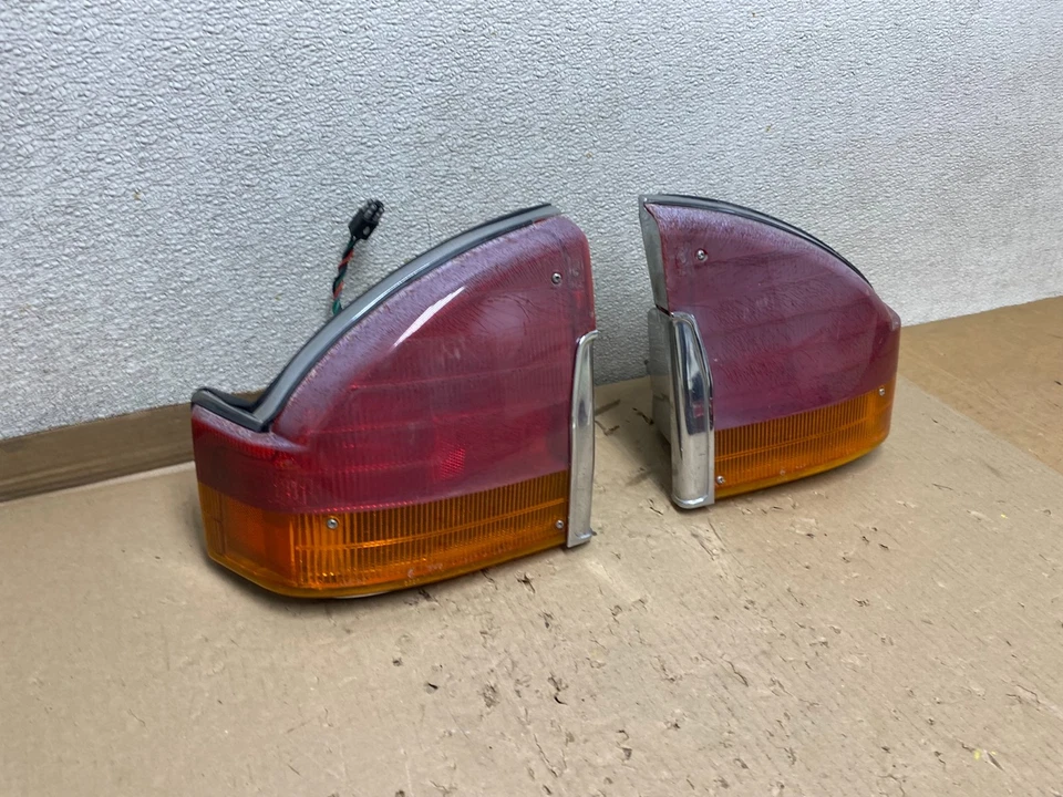 1986 to 1991 Jaguar Xjs Left+Right Set Tail Lights OEM u1175 DG — 第 3/4 张图片