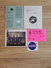 NASA DISCOVERY SPACE SHUTTLE MISSION STS-82 PRESS KIT, PHOTO, FLOWN ARTIFACT