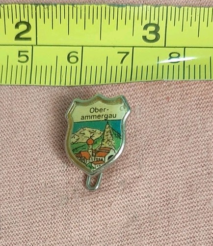 Small Vintage Oberammergau Germany Travel Souvenir Lapel Pin