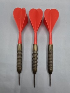 Vintage Set of Darts With Red Plastic Flights - 22g