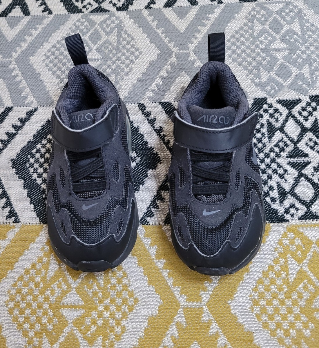 nike air max plus velcro swoosh