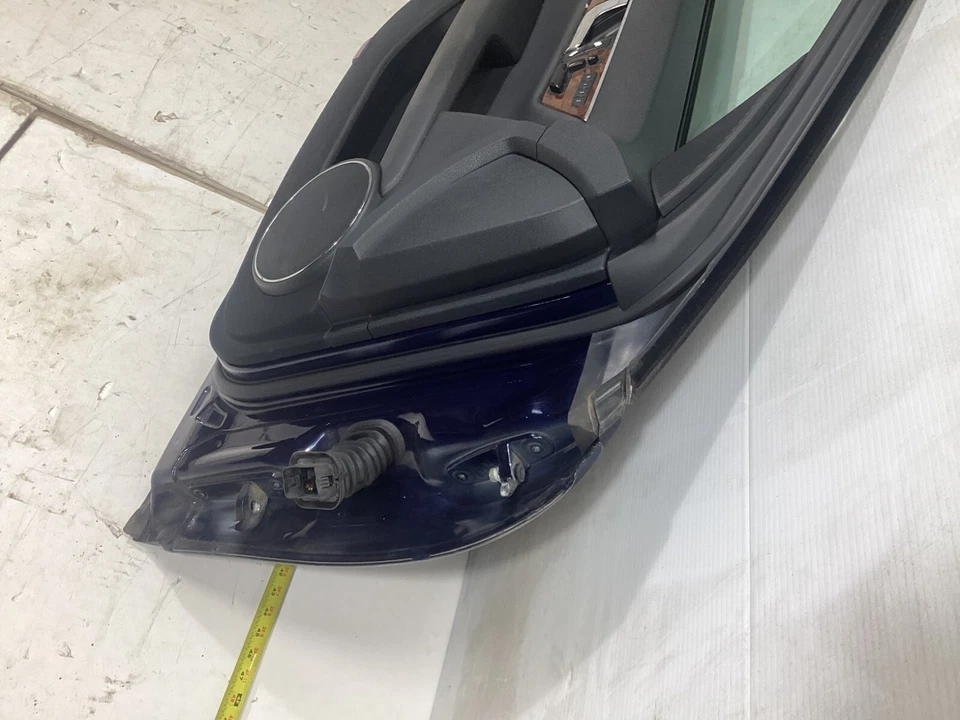 2008 - 2014 MERCEDES BENZ C300 DRIVER LEFT SIDE FRONT DOOR W/ DOOR PANEL OEM . Foto 2 de 4