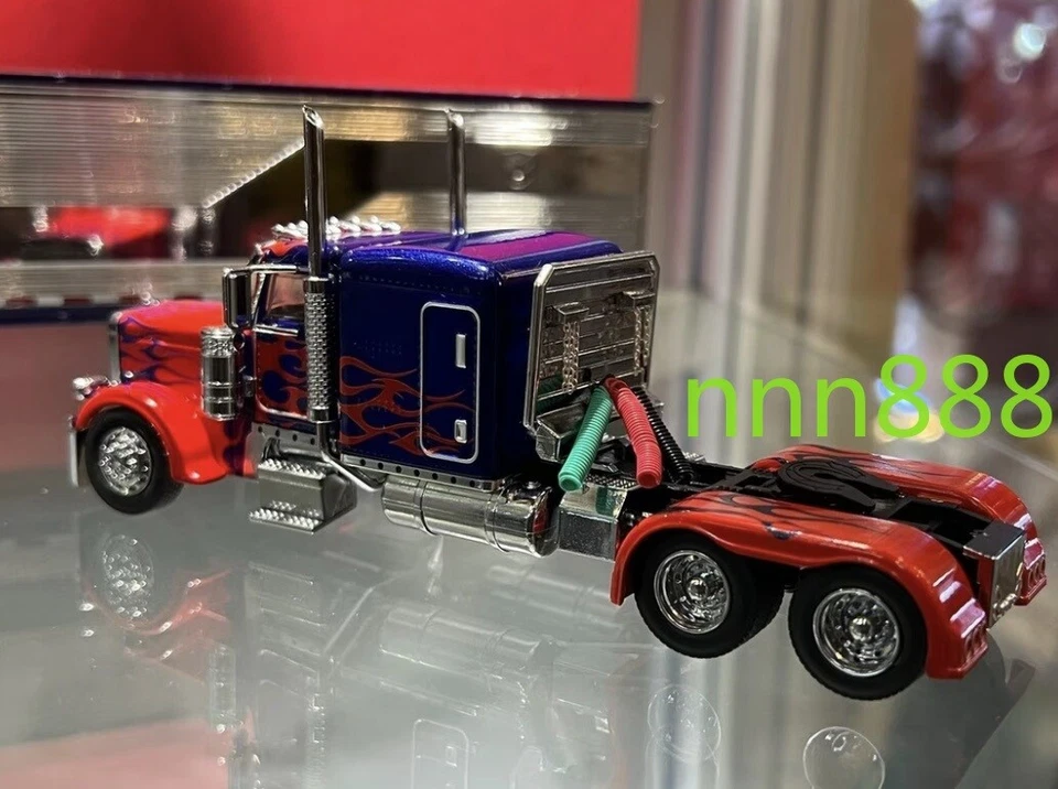 596 Model 1:64 Peterbilt Optimus Prime Truck 2025 HEC Limited Edition Car Set - Image 4 of 4