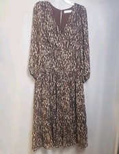 ASTR THE LABEL Dress Womens Medium Brown Abstract Pattern Tiered VNeck Midi EUC