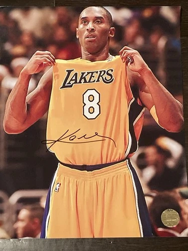 Kobe Bryant Autographed Signed 8x10  photo “Lakers” HOF,  With COA