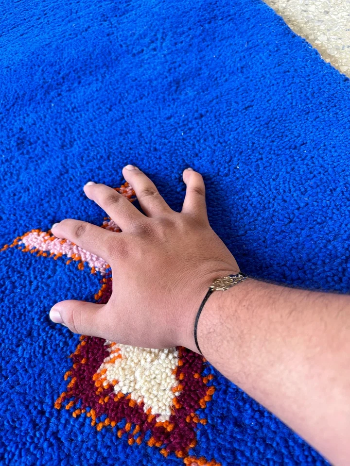 Alfombra azul tejida a mano marroquí - Alfombra de patrón abstracto - Lana - 8x10 pies Foto 3 de 4