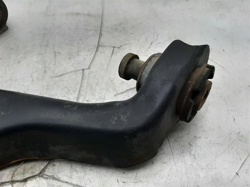 2009-2013 FORD EXPEDITION Passenger Right Lower Control Arm Front  9L343042AB - Imagem 2 de 4