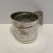 Vintage Foley Flour Sifter Handheld Squeeze Handle Made in USA Single Screen