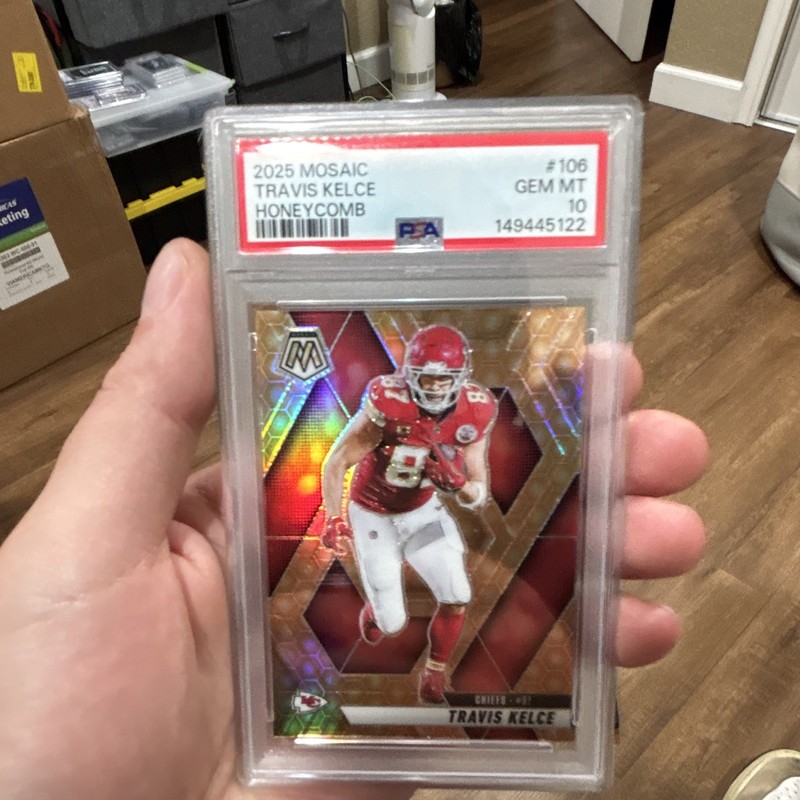 2025 Panini Mosaic Travis Kelce #106 Honeycomb Prizm PSA 10 Chiefs