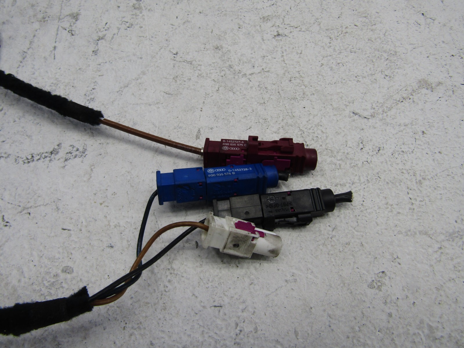 Audi A6 C6 Top Roof Antenna Shark Fin 06-11 for sale online | eBay 