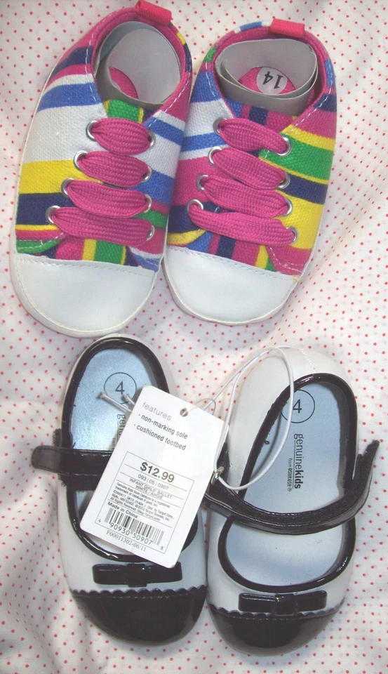 Tallas 3 y 4: LOTE DE ZAPATOS Y BOTAS PARA NIÑAS PEQUEÑAS: 5 PRS: DEDOS PEQUEÑOS; NUEVOS CON ETIQUETAS GENUINOS PARA NIÑOS Foto 2 de 3