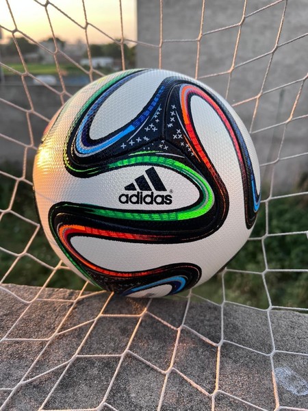 Balón de fútbol adidas Brazuca 2014 Copa Mundial Brasil FIFA Tamaño 5 Oficial de Partido 3
