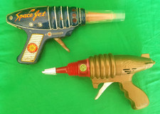 2 Rayguns KO 1950 Space Super Jet Tin Litho  plus Gold  Razer Sparking Raygun