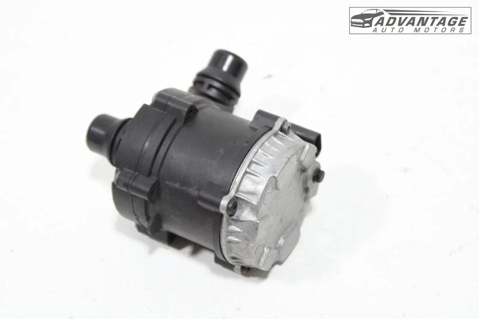 BMW 750I 2016-2019 4,4 L V8 motor refrigerante bomba de agua auxiliar 12 V Bosch OEM Foto 3 de 4