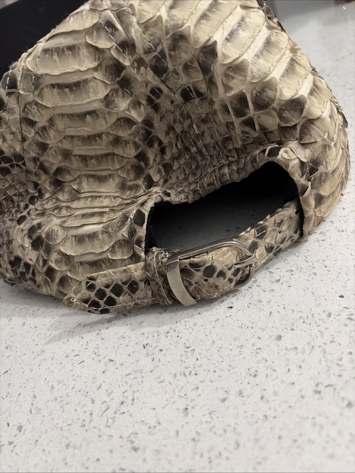 This is a genuine python leather baseball cap wit… - image 5