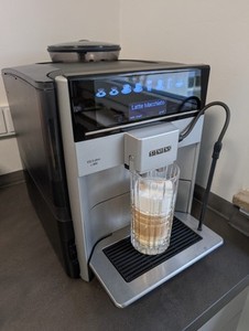 Siemens EQ.6 Series 300 15bar 1500W Kaffeevollautomat - Silber Sehr Leise