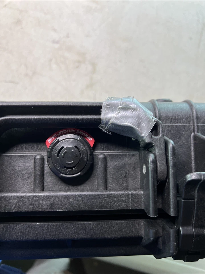 Estuche rígido para pistola de cámara Pelican con espuma 1200 Foto 3 de 4