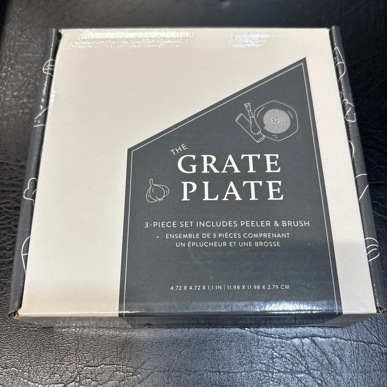 The Grate Plate Ceramic Grating Plate - Sage Green 4.75 in NIB