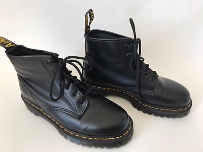 Dr. Martens Air Wair Boots Black 6 Eye Mens 10/Womens 11 EUC Dr. Martens Airwair JY004 Leather Combat Boots 1460 Y Black  main image 4