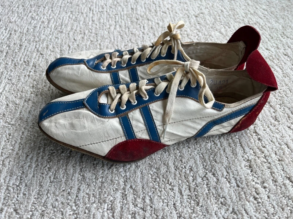 Chuteiras de beisebol ou pista 1950 Ted Williams, tamanho 9,5 Sears Roebuck - Imagem 2 de 4