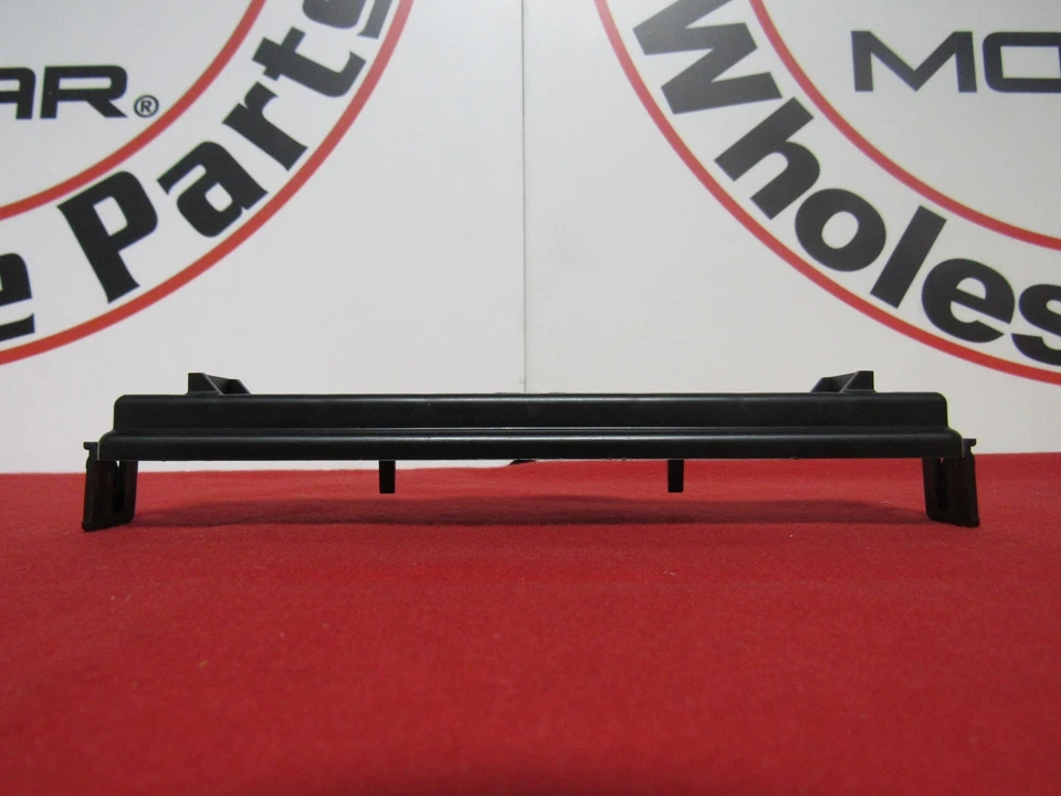 Puerta de acceso filtro de aire cabina de repuesto Dodge Chrysler Jeep NUEVO OEM MOPAR Foto 2 de 4