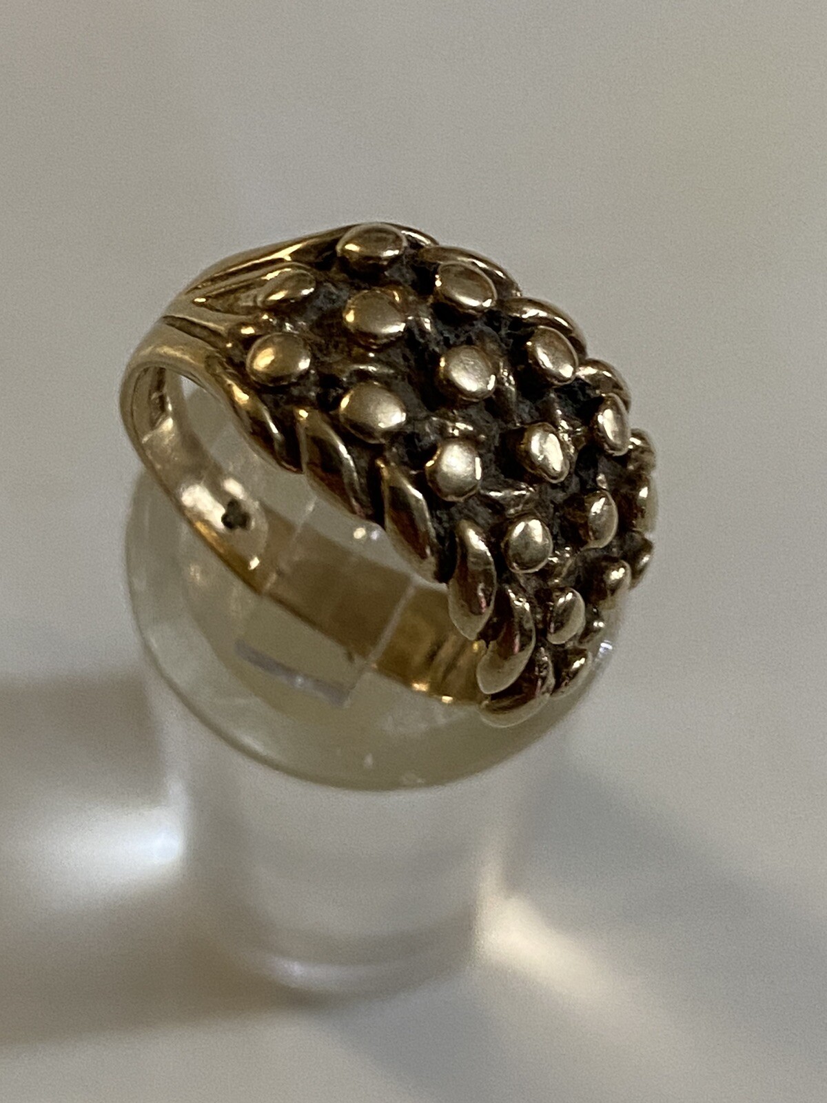 Victorian 9ct Solid Gold Hand Crafted Ring - image 3