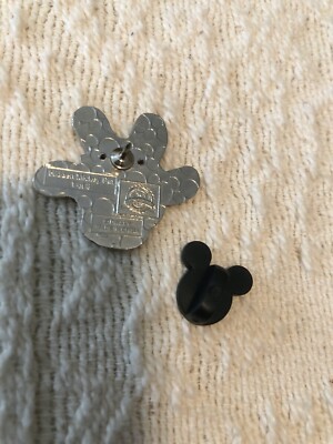 Three Little Pigs Hidden Mickey pin Practical Pig DisneyWorld | eBay